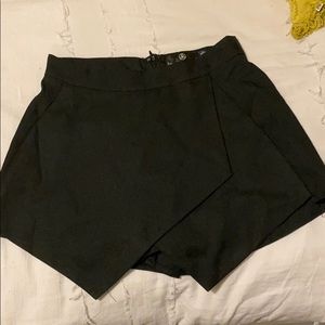 Misguided black skort